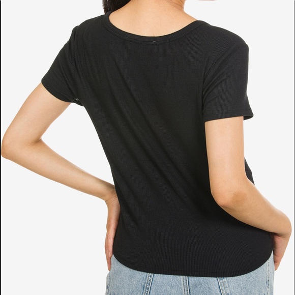 Juniors' Snap-Front Henley Top - Picture 2 of 4